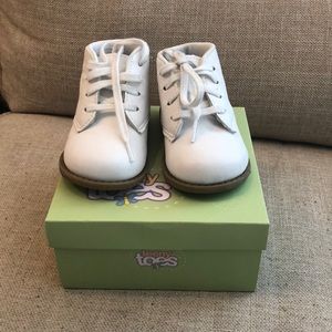 Teeny Toes walking shoes